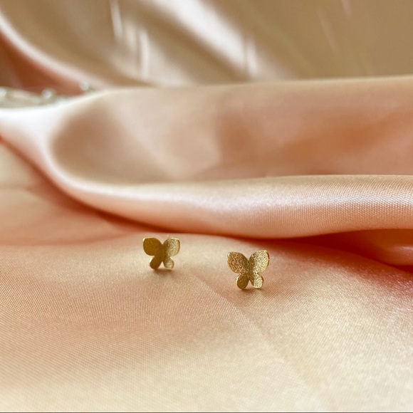 💙14K Gold Butterfly Stud Mini Earrings - Picture 2 of 8